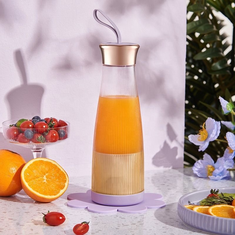 Mini fruit shaking cup with 30W motor and four stainless steel blades